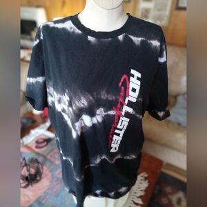 Holister mens tye dye shirt